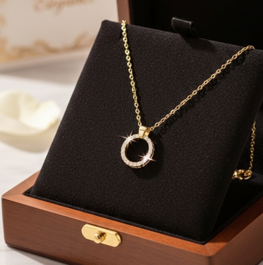 Elegant Gold Circle Pendant Necklace